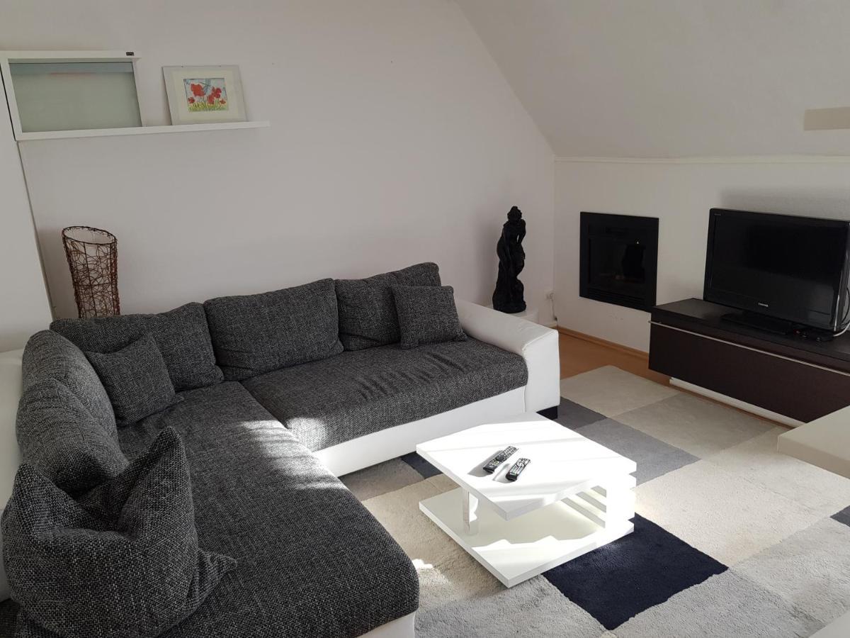 Apartment Am Suedpark Erfurt - Inkl Garten Mit Sitzlounge - Zentrumsnah Exterior foto