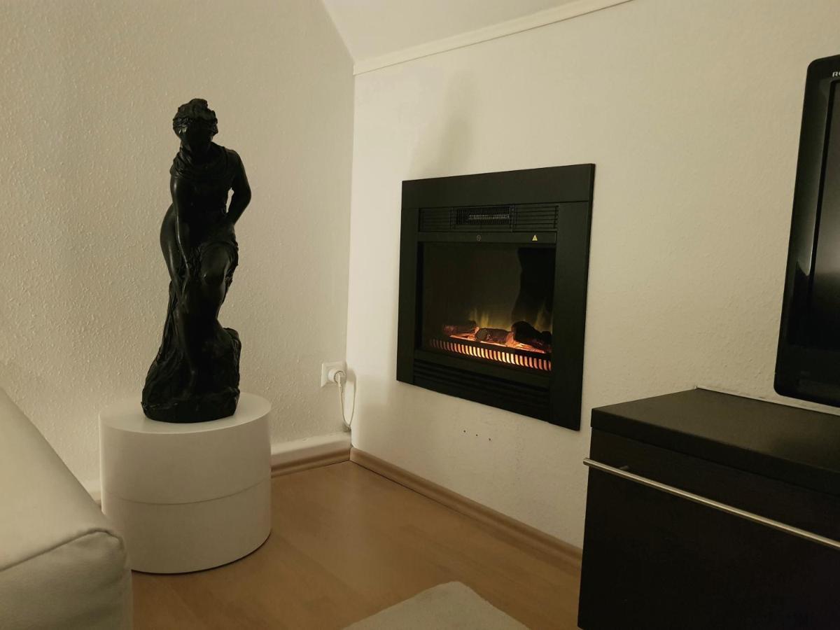 Apartment Am Suedpark Erfurt - Inkl Garten Mit Sitzlounge - Zentrumsnah Exterior foto