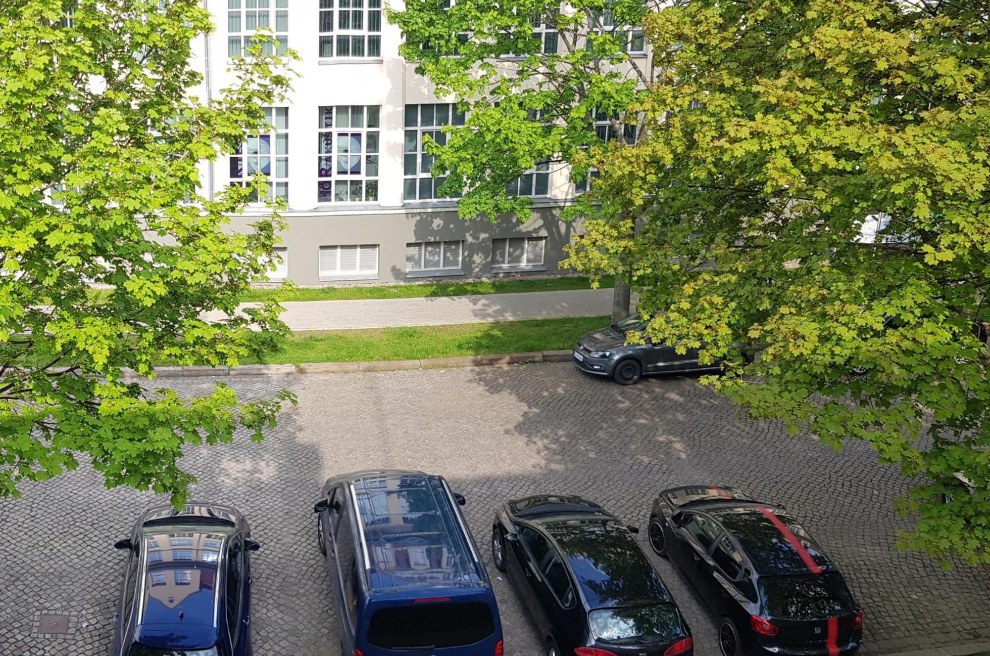Apartment Am Suedpark Erfurt - Inkl Garten Mit Sitzlounge - Zentrumsnah Exterior foto